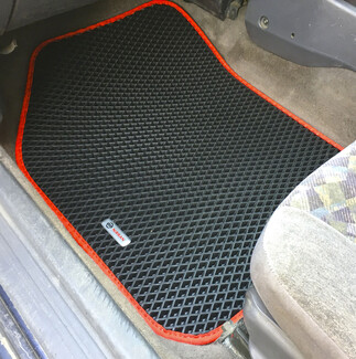 Коврики на Nissan Sunny (B14) 1993&nbsp;-&nbsp;1999 в Севастополе