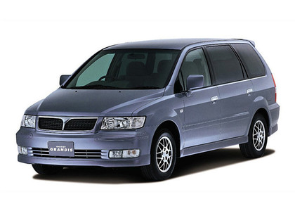 Коврики на Mitsubishi Chariot Grandis 1997 - 2003 в Севастополе