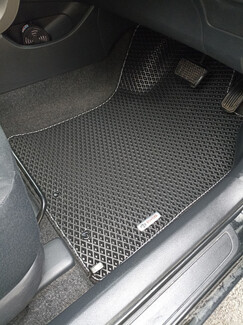 Ворсовые коврики на Toyota Corolla Axio (E14) 2006&nbsp;-&nbsp;2012 в Севастополе