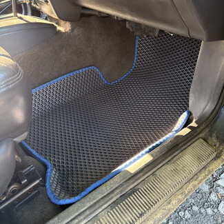 Коврики на Jeep Grand Cherokee (ZJ) 1992&nbsp;-&nbsp;1999 в Севастополе