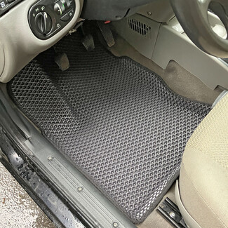 Коврики на Lada (ВАЗ) Kalina 2004&nbsp;-&nbsp;2018 в Севастополе