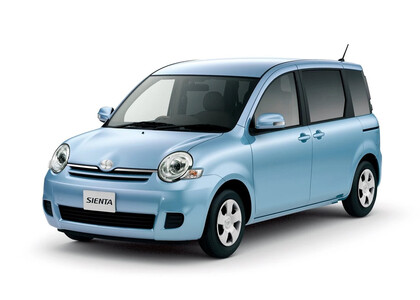 Коврики на Toyota Sienta I 2003 - 2015 в Севастополе